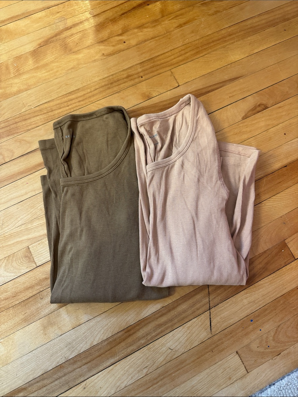 Bundle of Two Scoop Neck Everlane Soft Knit Long Sleeve Tees